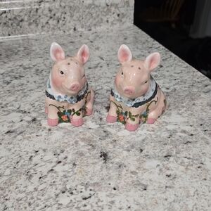 Charming Pink Pig Salt & Pepper Figurines
